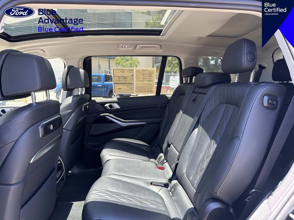 Used 2023 BMW X7 xDrive40i AWD/4WD image 14