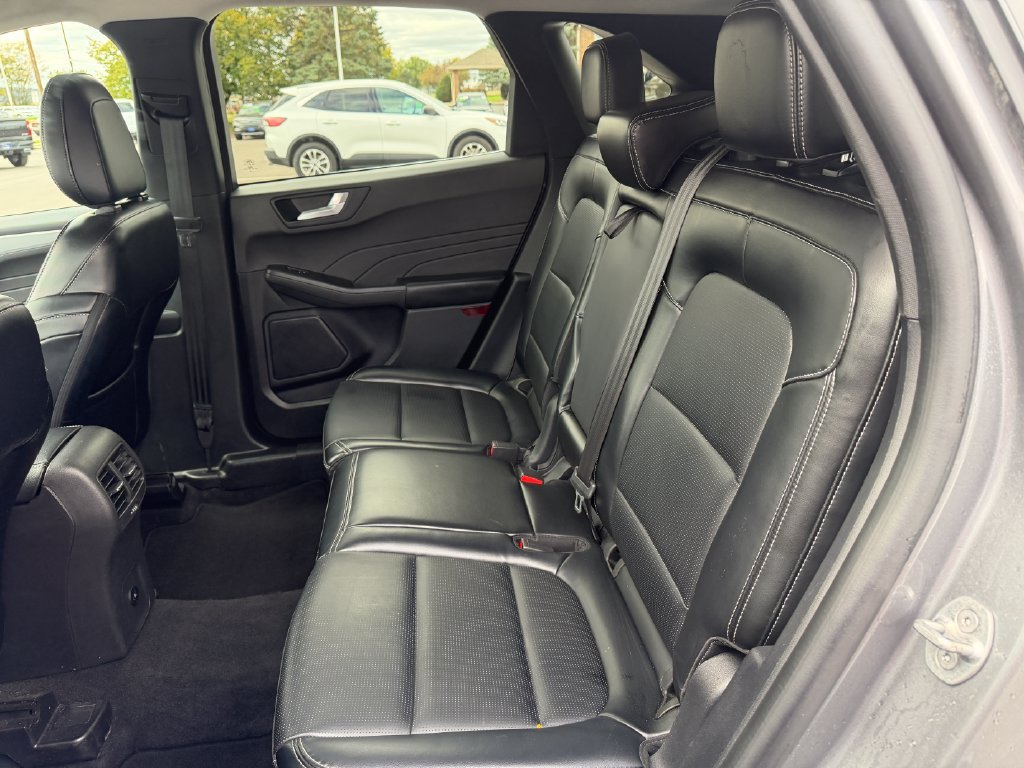 Certified 2024 Ford Escape Platinum AWD/4WD image 20