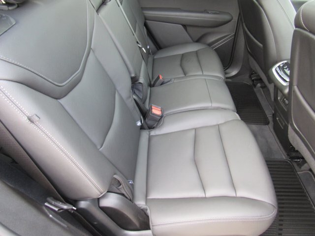 Used 2025 Cadillac XT6 Luxury FWD image 25