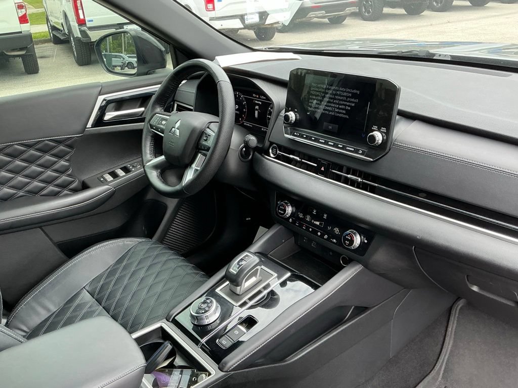 Used 2023 Mitsubishi Outlander SEL FWD image 21