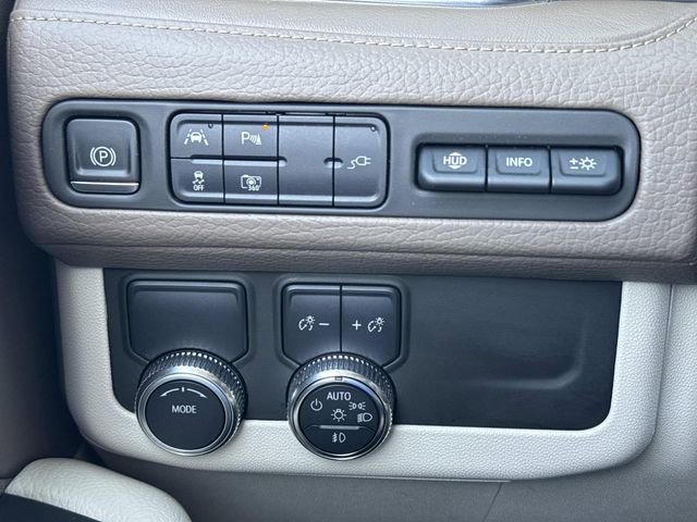 Used 2022 GMC Yukon XL Denali image 22