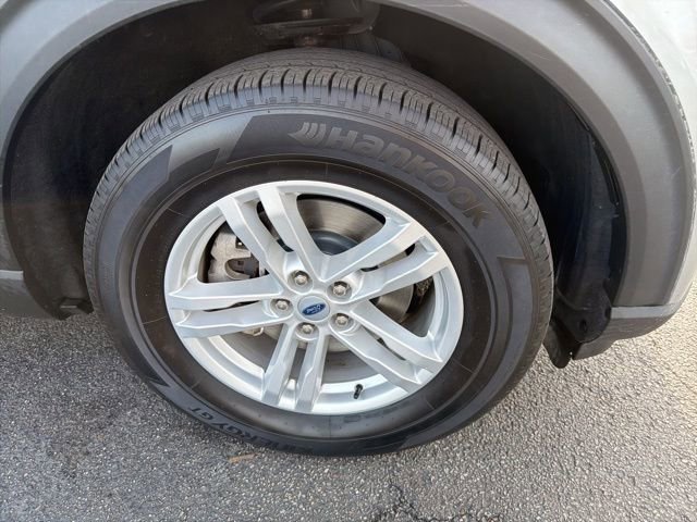 Certified 2022 Ford Explorer XLT w/ Equipment Group 202A image 7