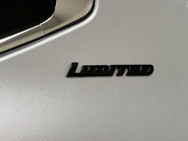 Used 2024 Toyota Tundra Limited AWD/4WD image 19
