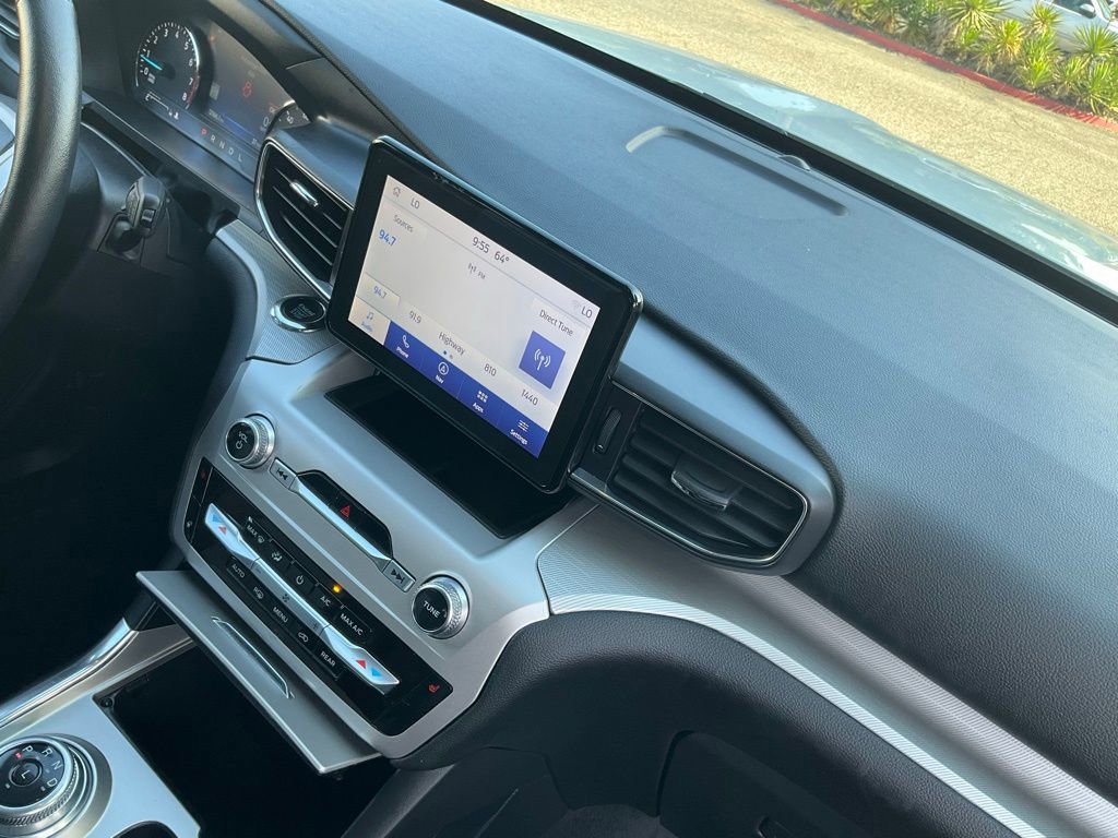 Certified 2022 Ford Explorer XLT w/ Equipment Group 202A image 89