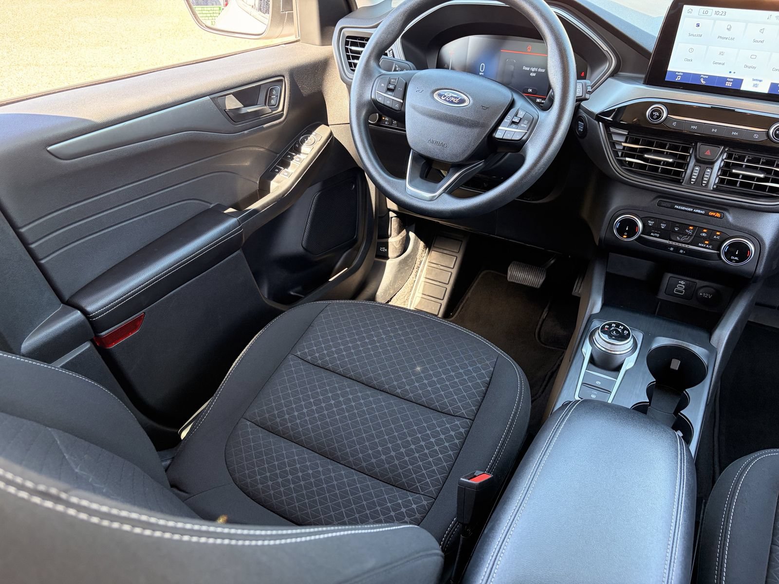 Certified 2025 Ford Escape Active AWD/4WD image 18