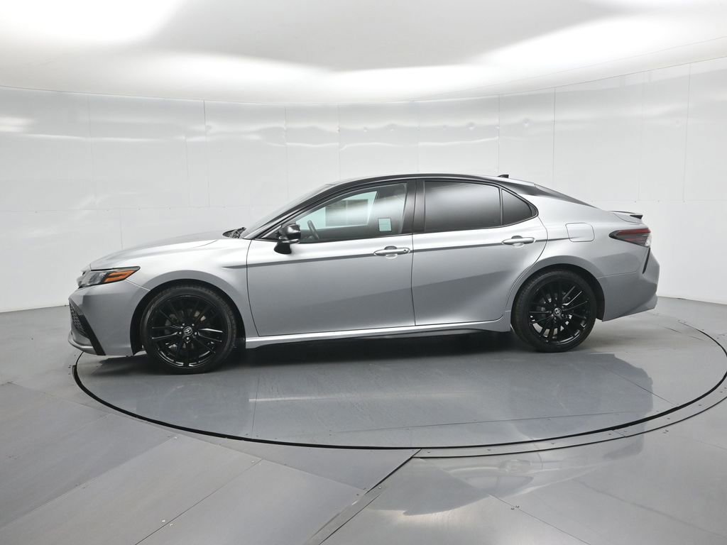 Used 2022 Toyota Camry XSE image 15