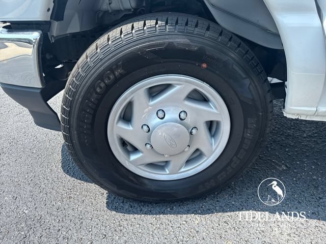 Certified 2024 Ford E-350 and Econoline 350 Super Duty w/ Power Windows & Locks Group RWD image 32