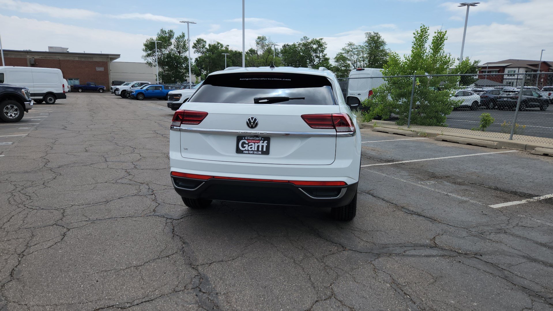 Used 2022 Volkswagen Atlas Cross Sport SE FWD image 10
