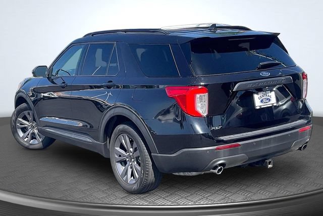 Certified 2023 Ford Explorer XLT w/ Equipment Group 202A RWD image 2