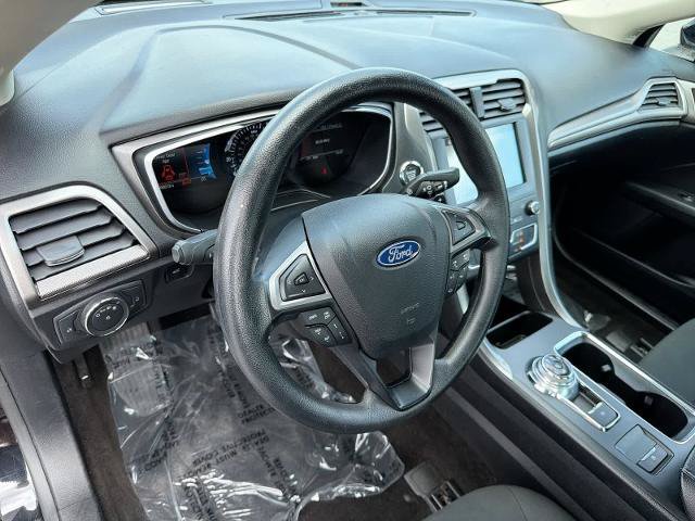 Certified 2019 Ford Fusion SE FWD image 10