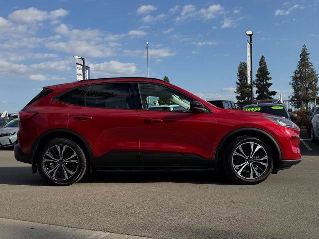 Certified 2022 Ford Escape SE w/ SE Sport Appearance Package FWD image 9