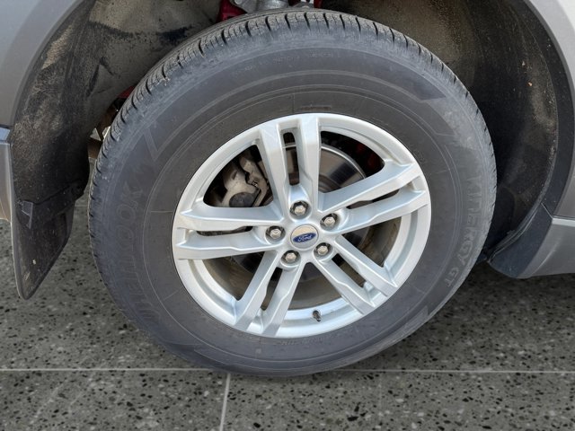 Certified 2022 Ford Explorer XLT w/ Equipment Group 202A image 10