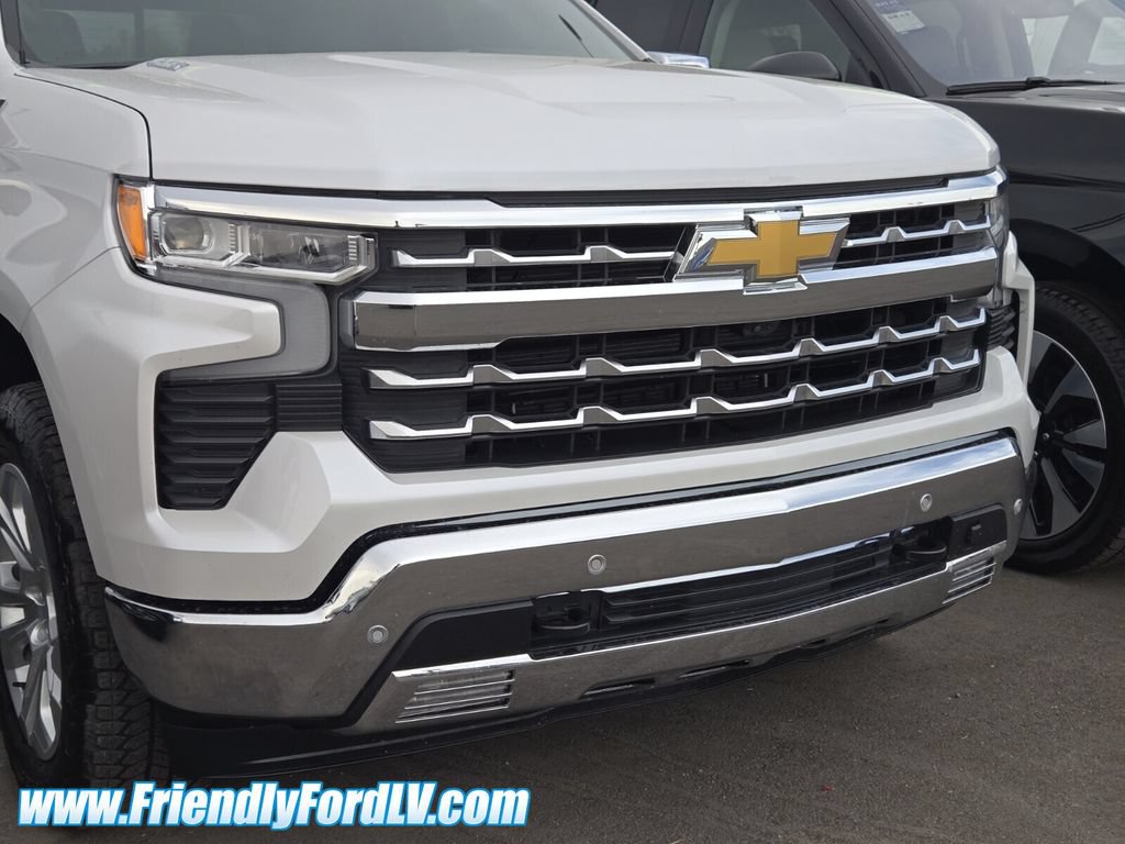Used 2023 Chevrolet Silverado 1500 LTZ w/ LTZ Premium Package AWD/4WD image 3