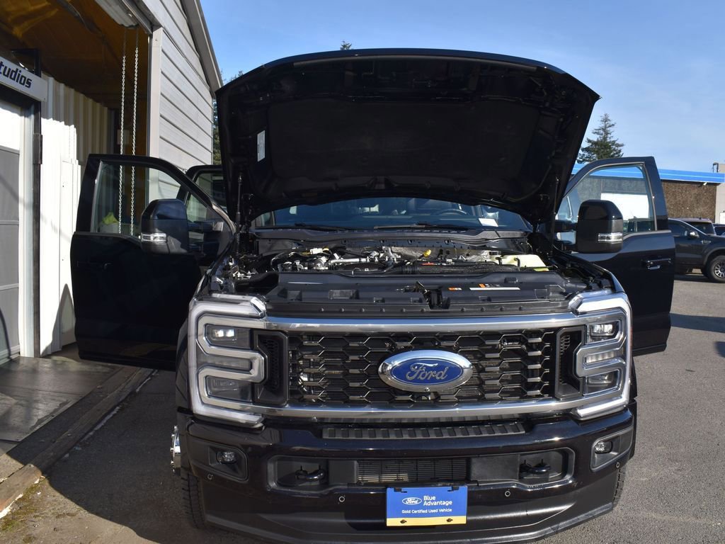 Certified 2025 Ford F450 Platinum w/ FX4 Off-Road Package image 22