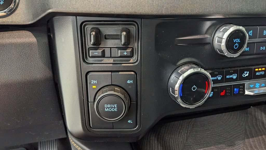 Certified 2024 Ford F350 Platinum AWD/4WD image 25