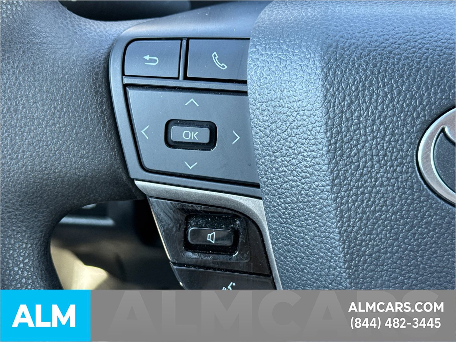 Used 2025 Toyota Camry LE image 29