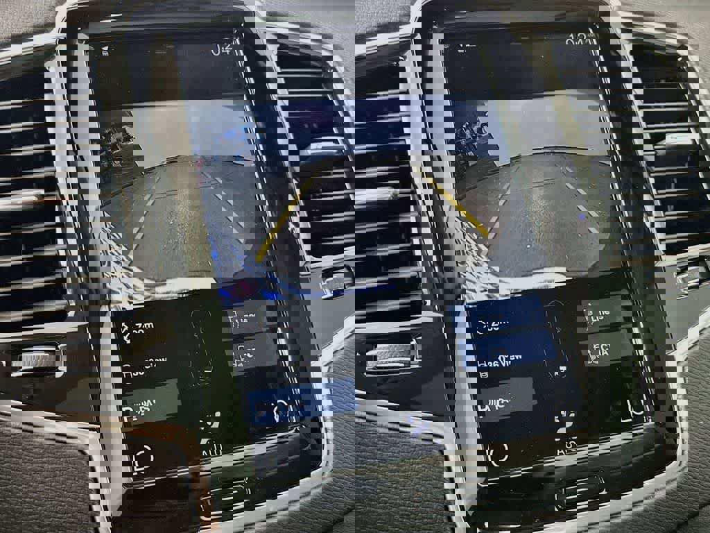 Used 2022 Volvo XC90 T5 Momentum w/ Advanced Package FWD image 27