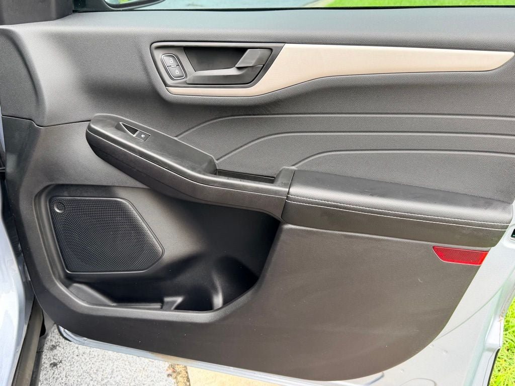Certified 2022 Ford Escape SE w/ Convenience Package FWD image 9