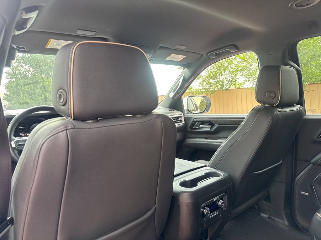 Used 2025 GMC Yukon XL Elevation AWD/4WD image 25