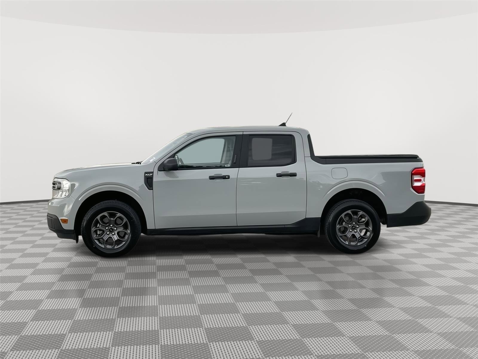 Certified 2022 Ford Maverick XLT w/ Equipment Group 300A Standard AWD/4WD image 2