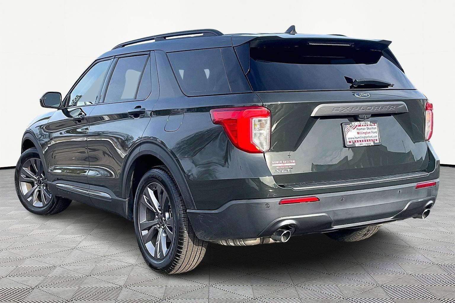 Certified 2022 Ford Explorer XLT w/ Equipment Group 202A image 10