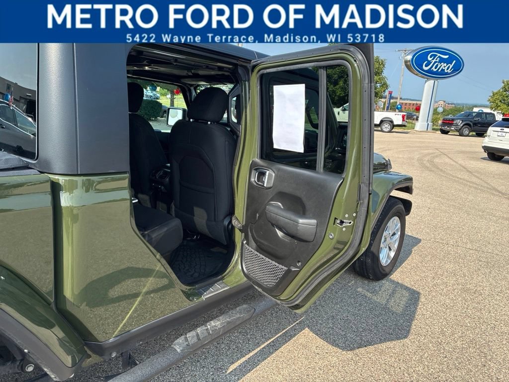 Used 2023 Jeep Gladiator Sport AWD/4WD image 47