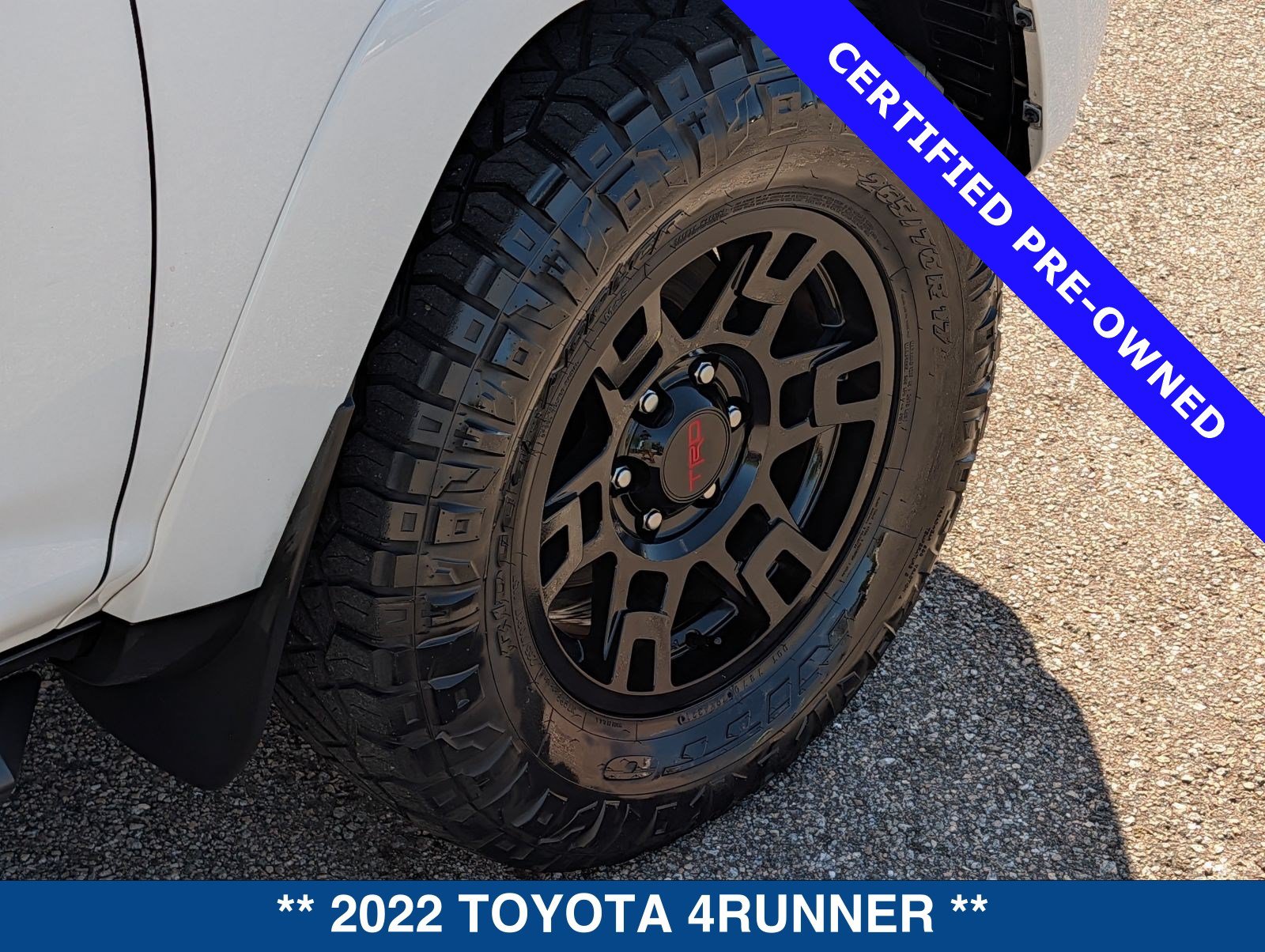 Used 2022 Toyota 4Runner SR5 Premium w/ Moonroof Package RWD image 13