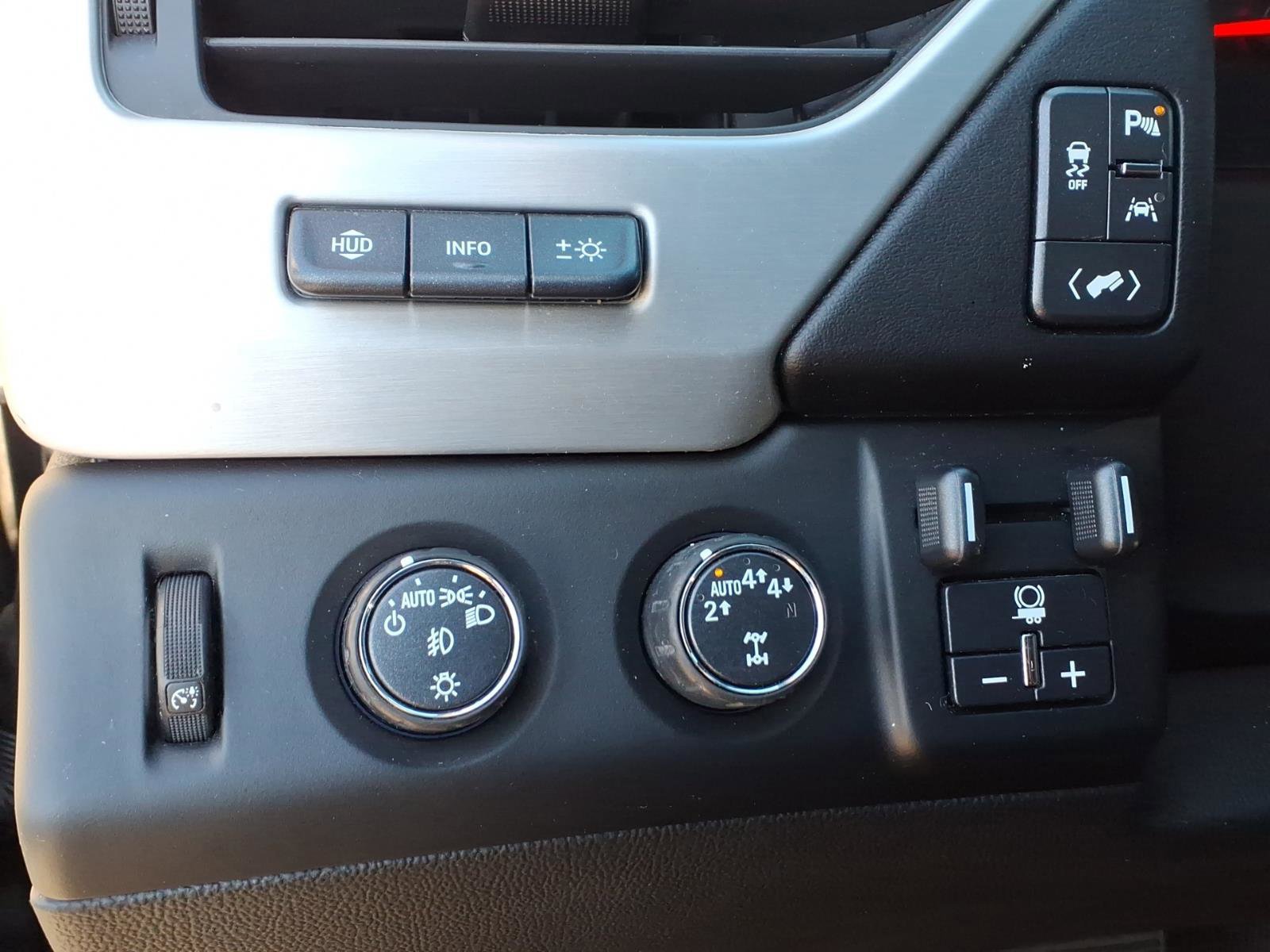 Used 2019 GMC Yukon XL SLT w/ Graphite Performance Edition image 21