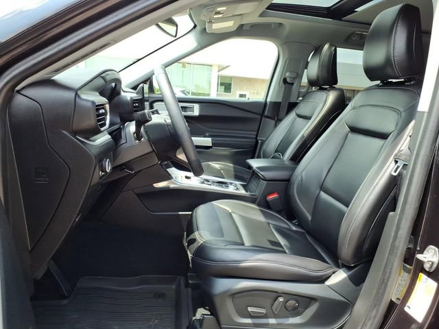 Certified 2023 Ford Explorer XLT w/ Equipment Group 202A AWD/4WD image 17