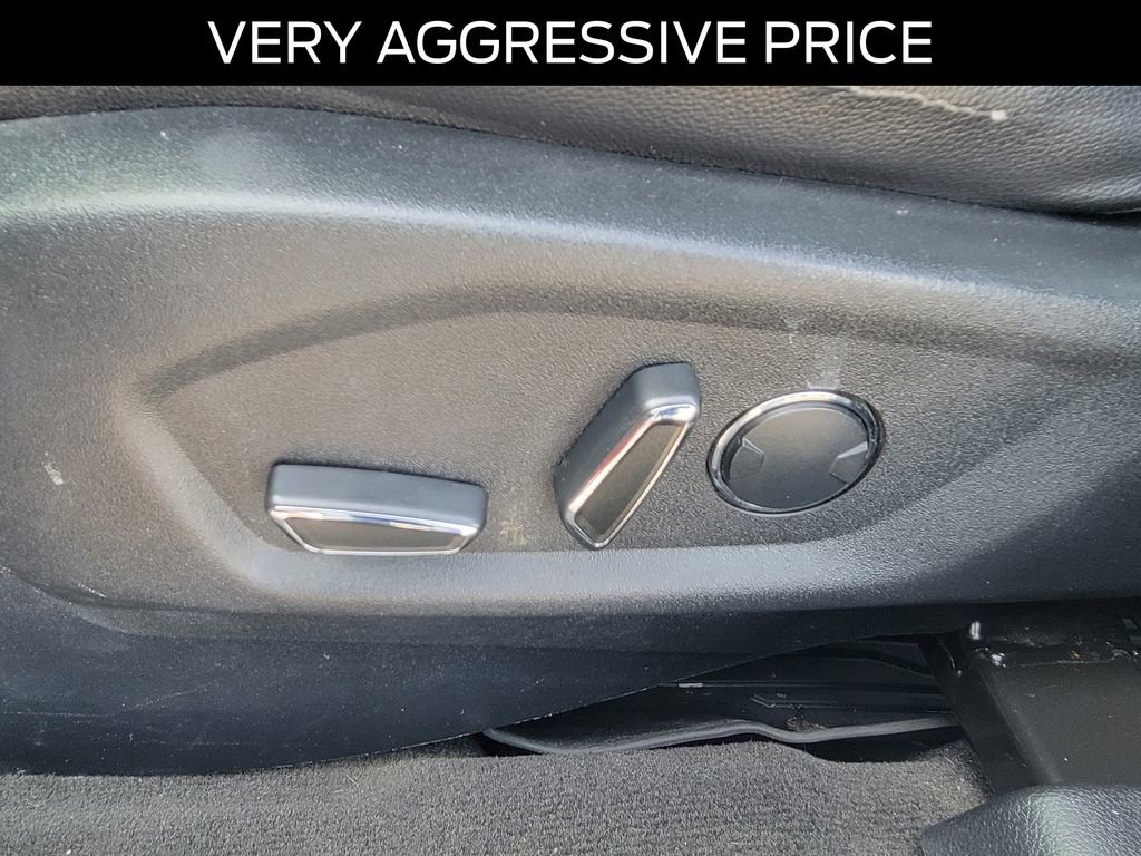 Certified 2018 Ford Explorer XLT w/ Equipment Group 202A image 18