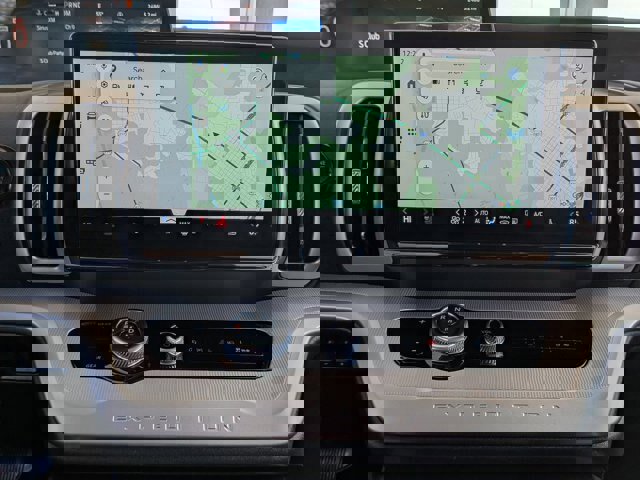 Certified 2025 Ford Expedition Active image 20