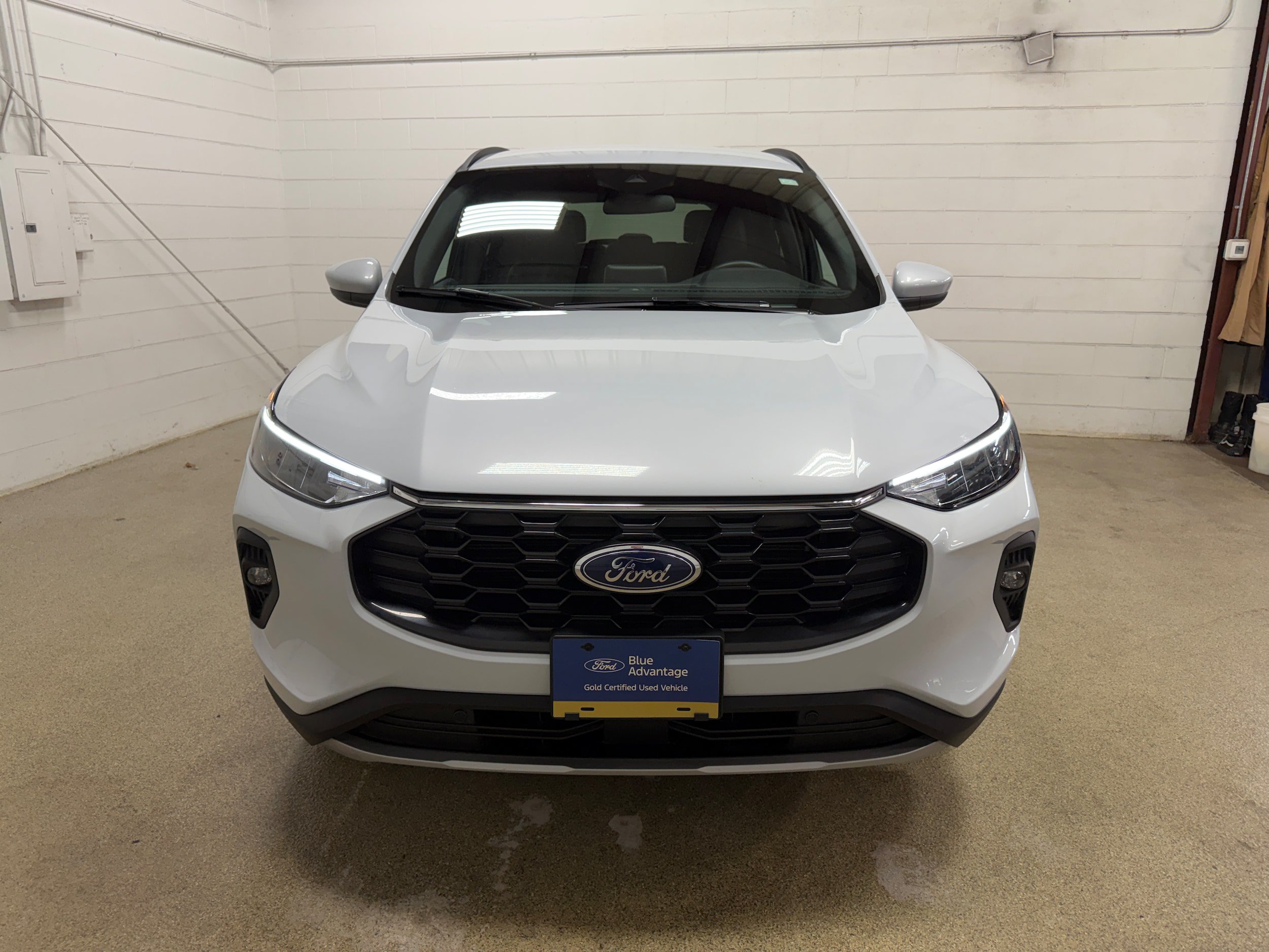 Certified 2025 Ford Escape ST-Line Select AWD/4WD image 27