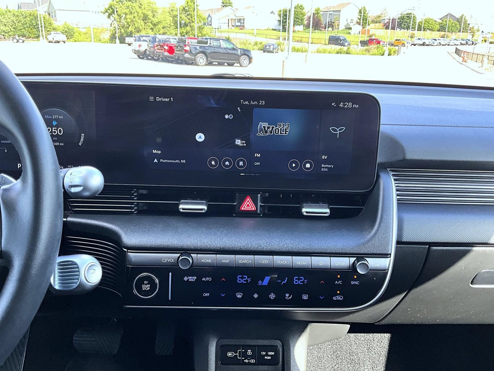 Used 2025 Hyundai Ioniq 5 SE AWD/4WD image 14