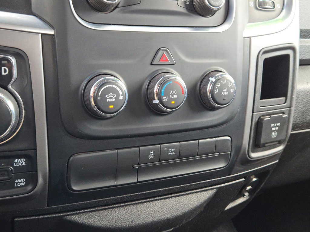 Used 2022 RAM 1500 Classic SLT image 24