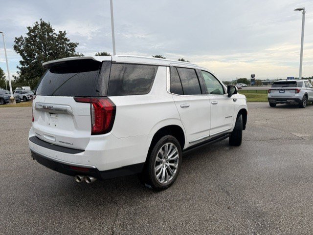 Used 2021 GMC Yukon Denali w/ Denali Premium Package AWD/4WD image 9