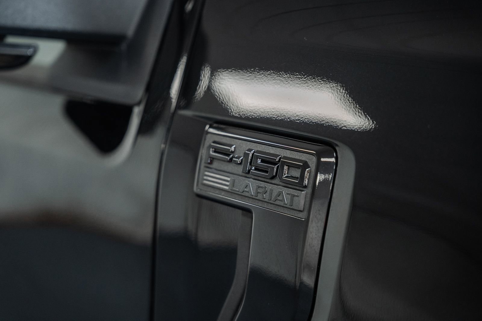 Certified 2024 Ford F150 Lariat w/ Equipment Group 502A High image 17