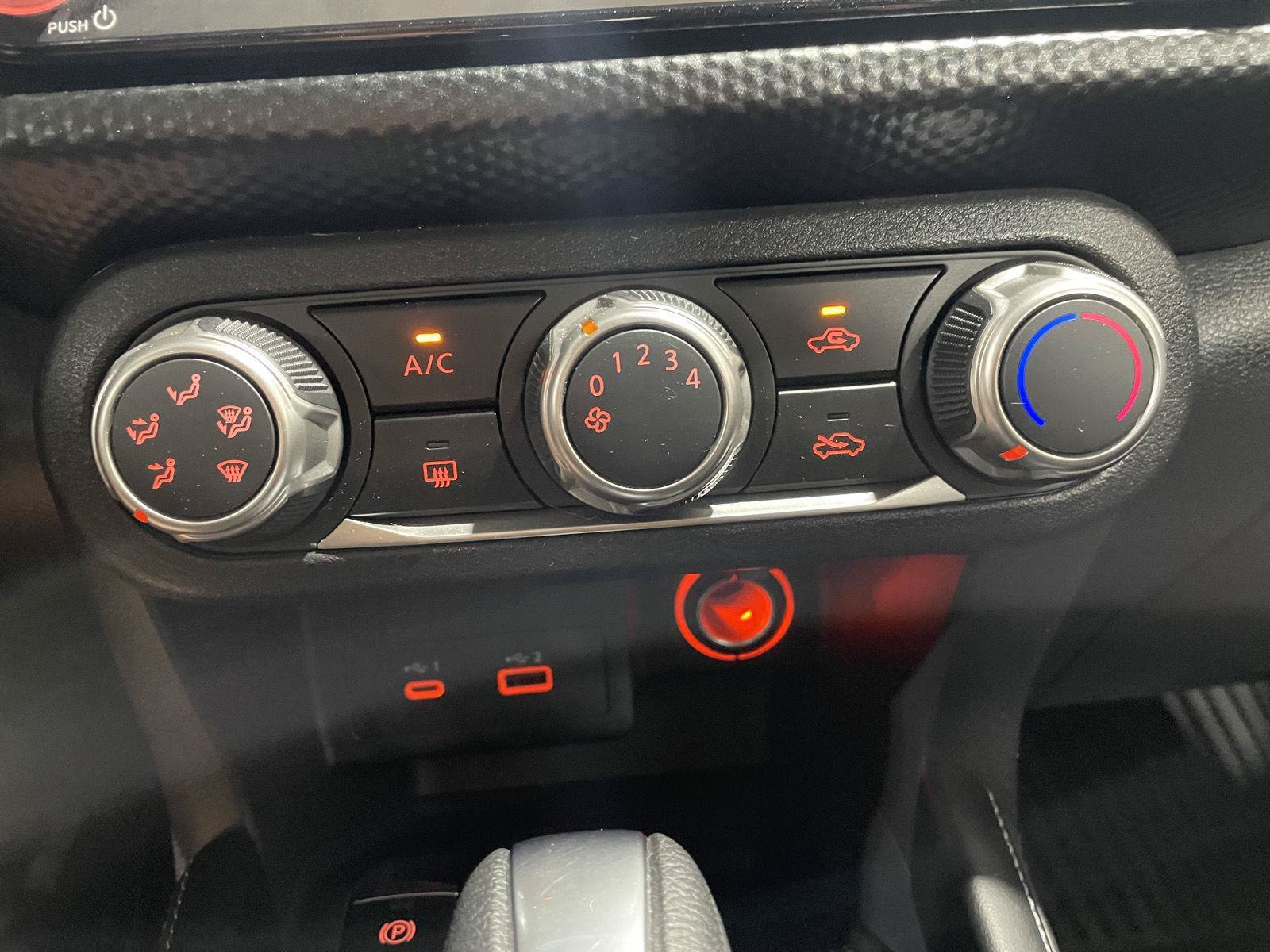 Used 2023 Nissan Kicks SV FWD image 32