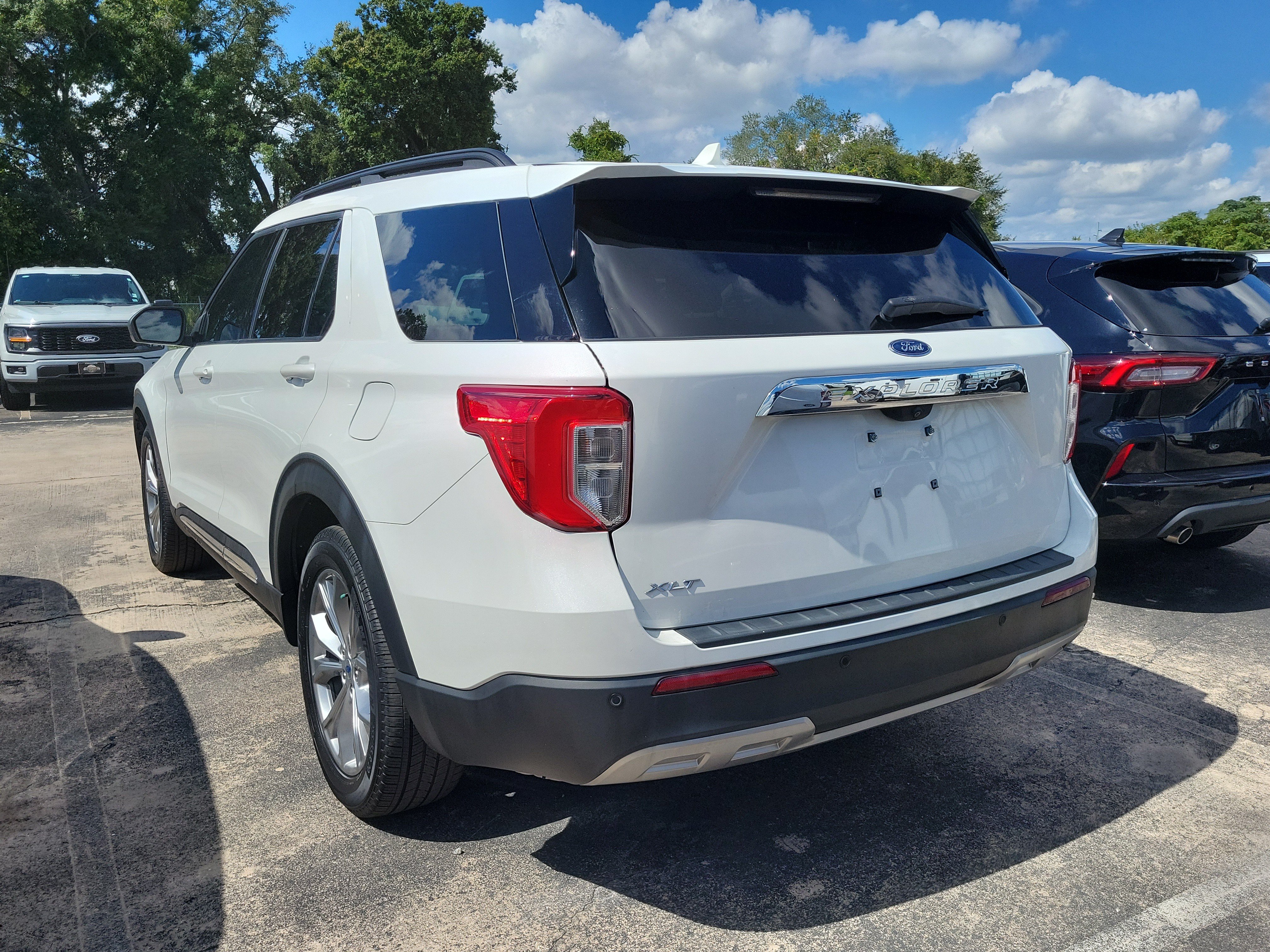 Certified 2024 Ford Explorer XLT w/ Equipment Group 202A RWD image 4