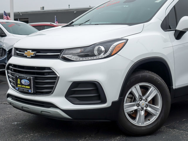 Used 2022 Chevrolet Trax LT w/ LT Convenience Package AWD/4WD image 2