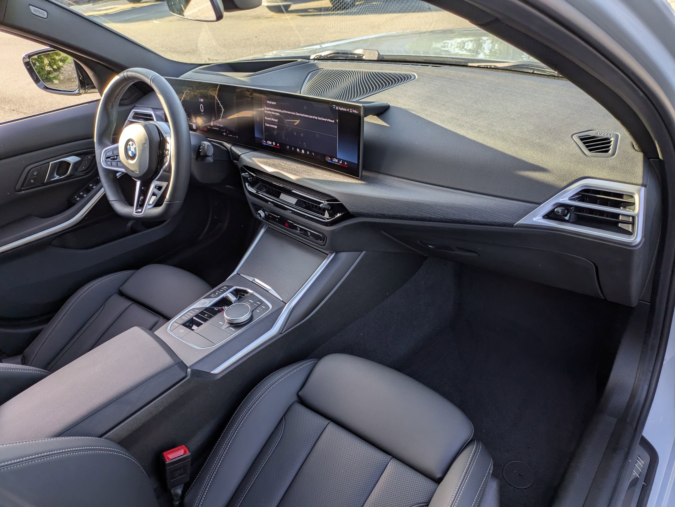 Used 2025 BMW 330i Sedan w/ M Sport Package RWD image 40