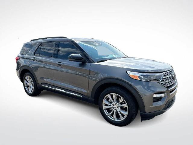 Certified 2024 Ford Explorer XLT w/ Equipment Group 202A AWD/4WD image 2