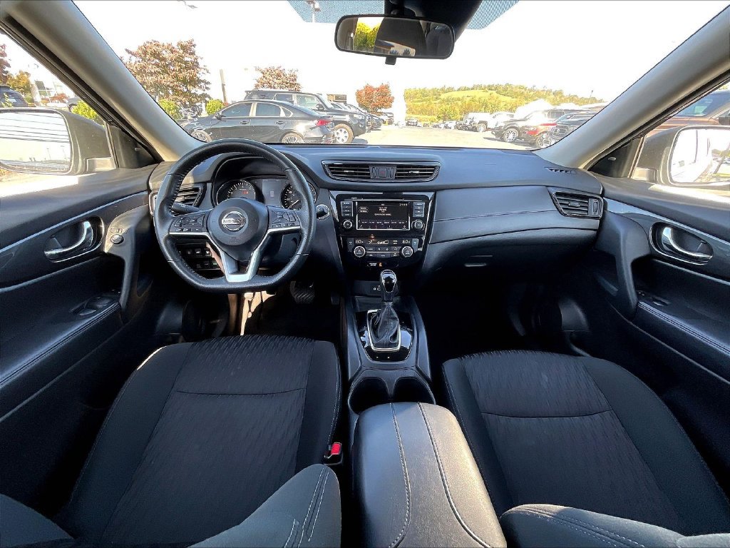 Used 2020 Nissan Rogue SV AWD/4WD image 10