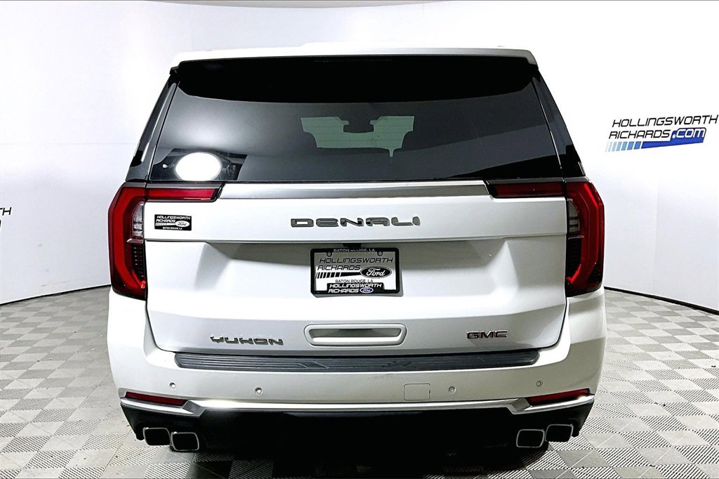 Used 2025 GMC Yukon XL Denali image 4