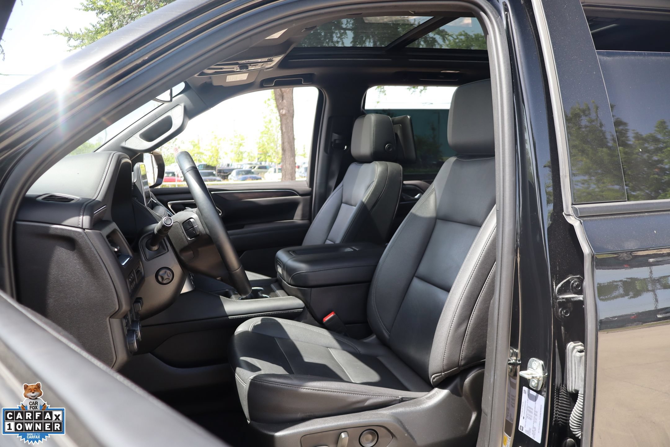 Used 2023 Chevrolet Tahoe Z71 w/ Luxury Package AWD/4WD image 11