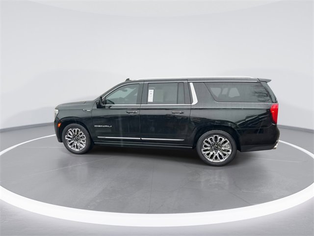Used 2023 GMC Yukon XL Denali Ultimate image 4