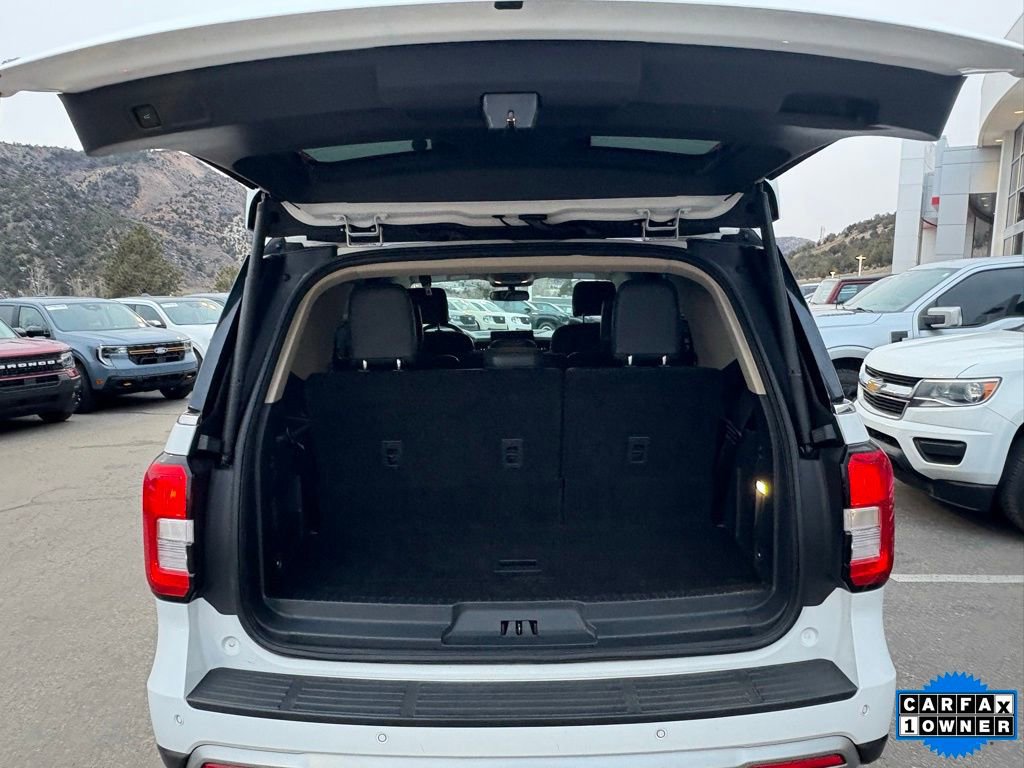 Certified 2024 Ford Expedition XLT image 12