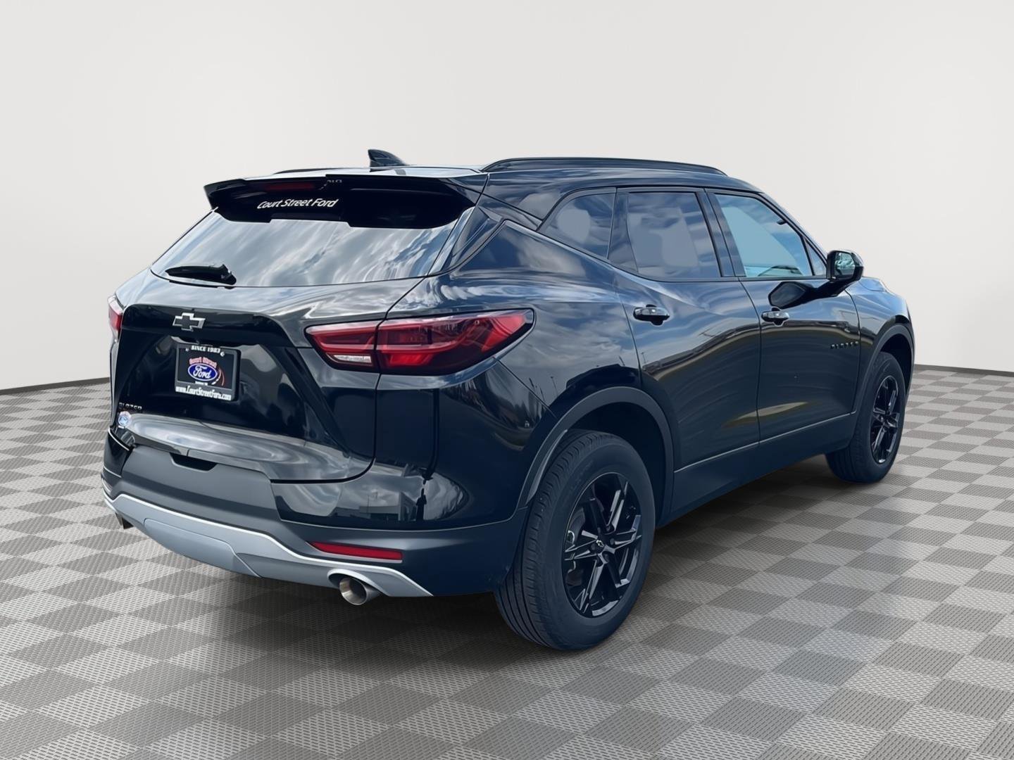 Used 2024 Chevrolet Blazer LT w/ Convenience Package image 5