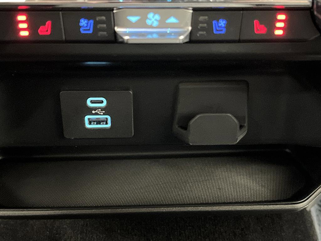 Certified 2022 Ford F150 Lariat w/ Equipment Group 501A Mid image 27