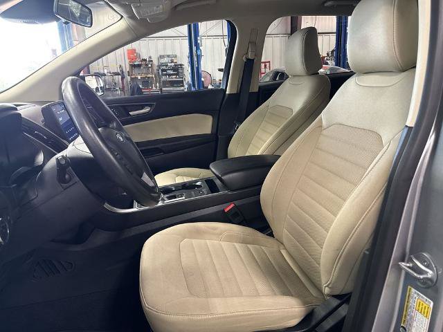 Certified 2024 Ford Edge SE w/ Black Appearance Package AWD/4WD image 12