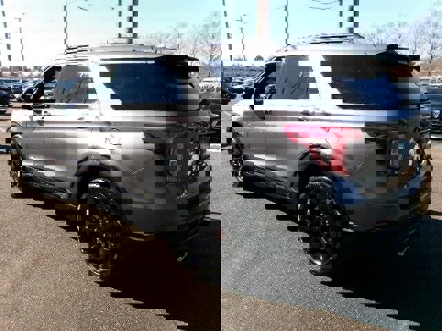 Certified 2023 Ford Explorer ST w/ Equipment Group 401A image 4